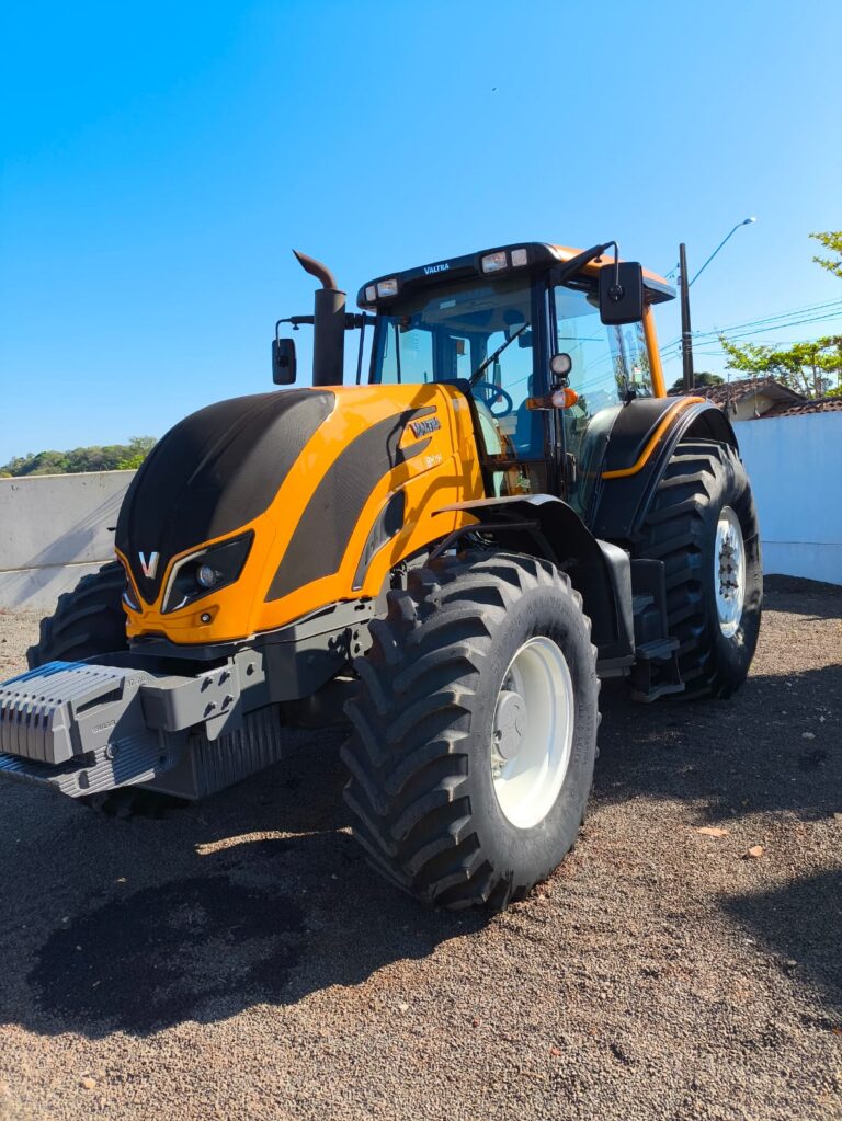 Trator Valtra – 25050384