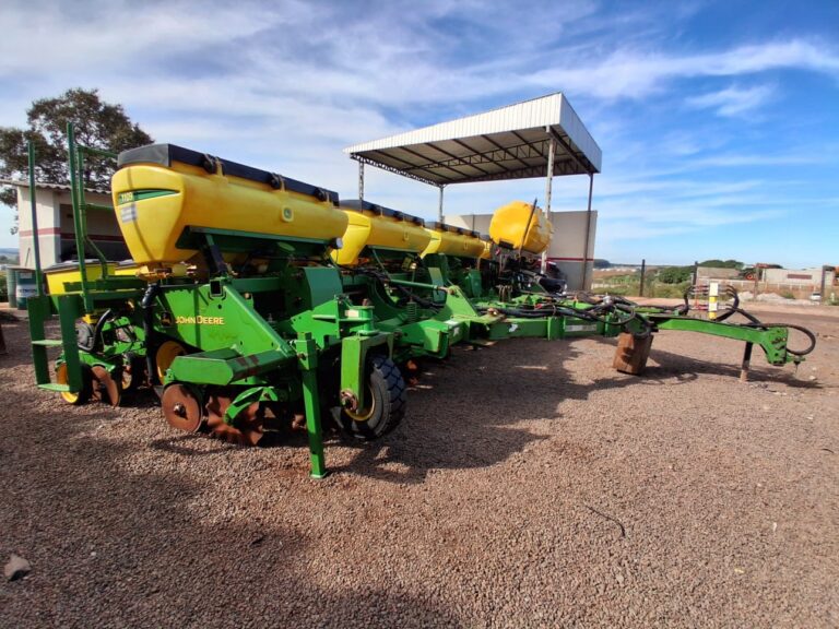 Plantadeira John Deere – 26030232 e 26030233